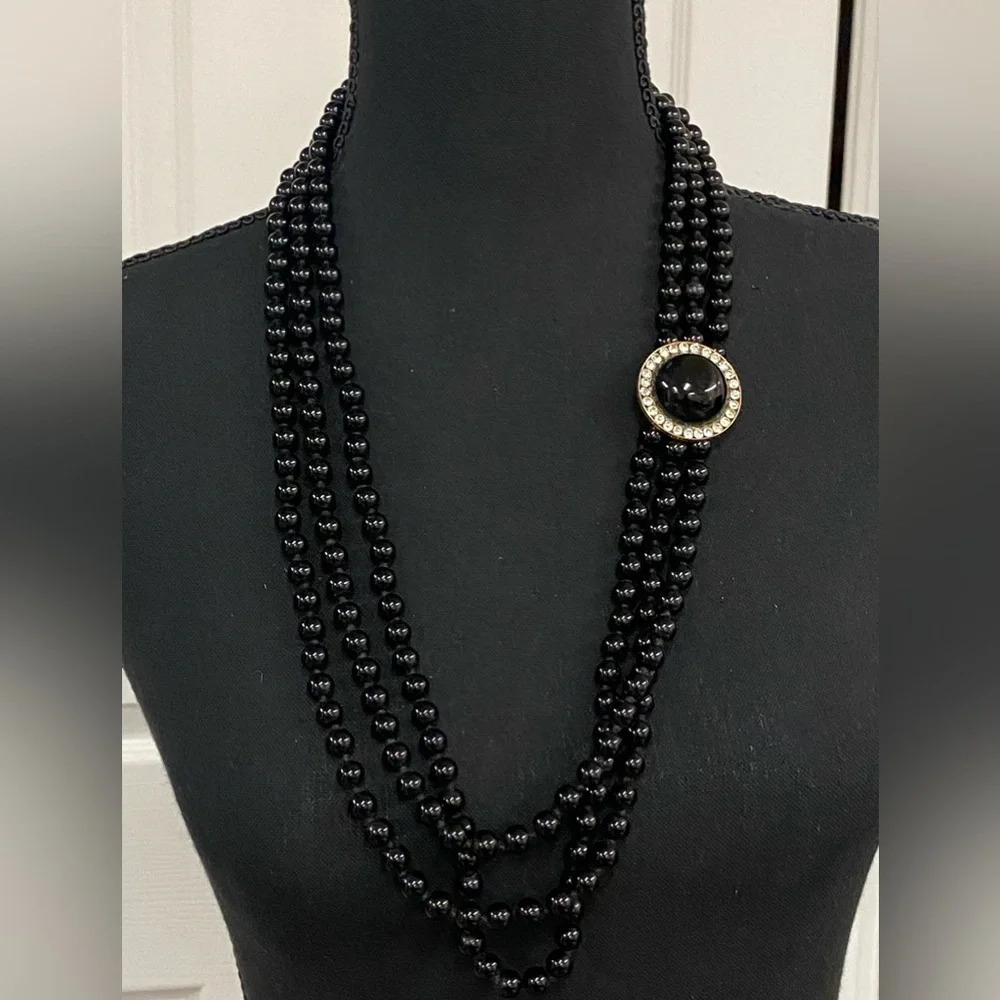 QUALITY MULTI-STRAND BLACK NECKLACE. SOLID WEIGHT 159+grams